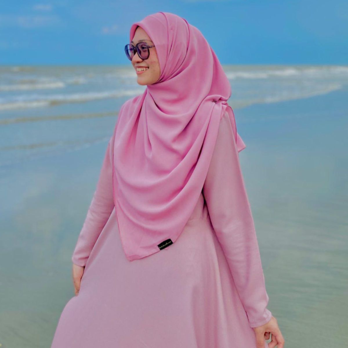 dianahanafi46 ZD22 (1) (1) (1)